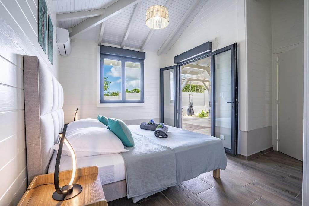 Superbe Villa Avec Piscine Et Proche Mer Au Diamant - 3 Chambres Et Salles De Bain เลอ ดีอามงต์ ภายนอก รูปภาพ