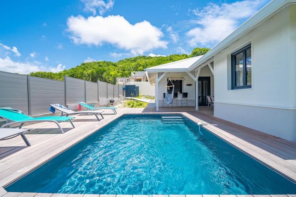 Superbe Villa Avec Piscine Et Proche Mer Au Diamant - 3 Chambres Et Salles De Bain เลอ ดีอามงต์ ภายนอก รูปภาพ
